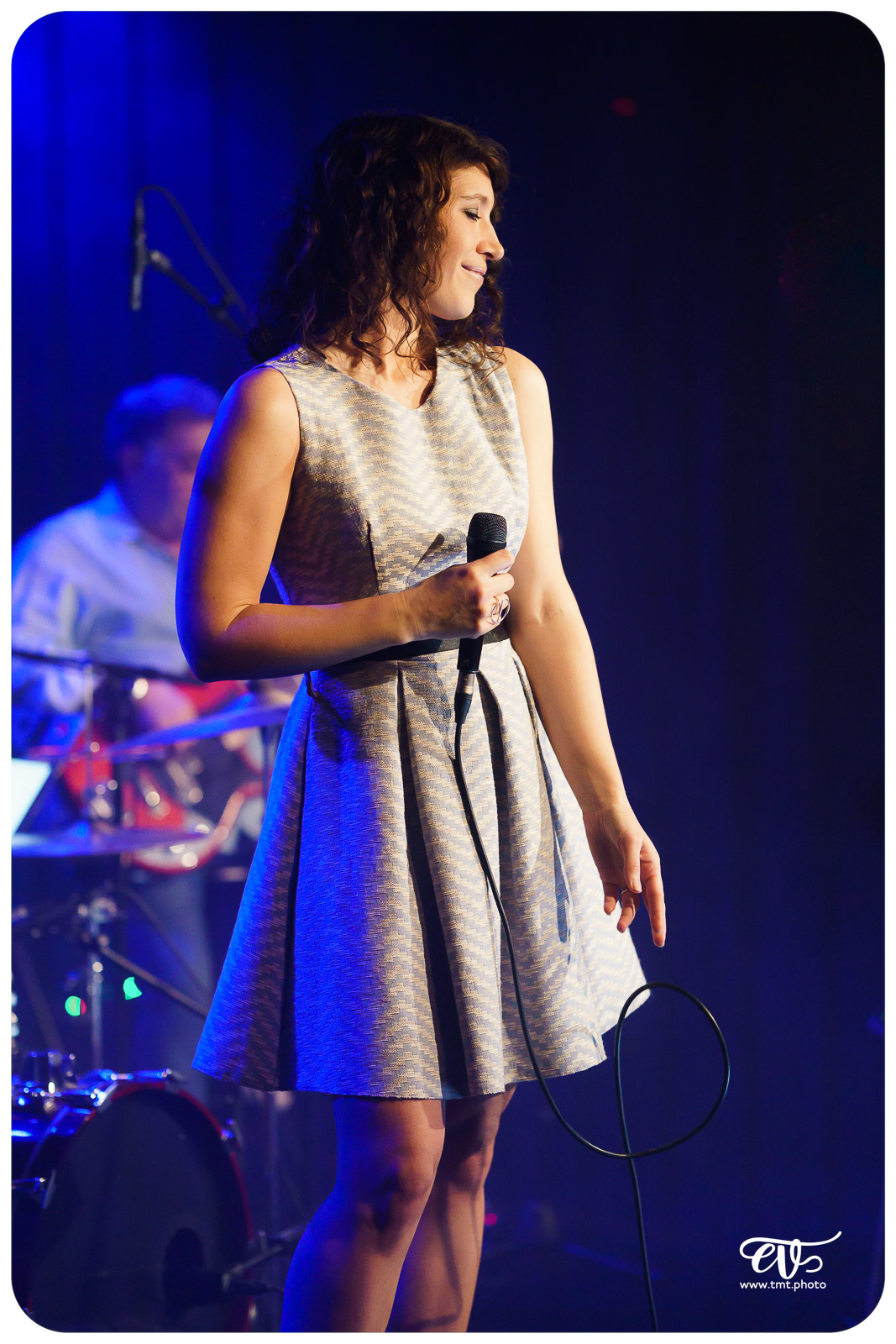 SERGE, ELEGANCE ACOUSTIQUE